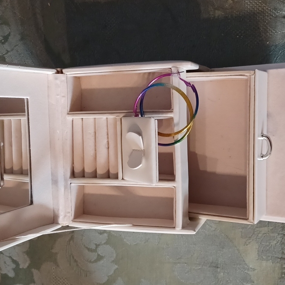 Jewelry travel case - Picture 3 of 8